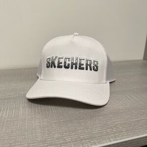 Skechers White and Gray Logo Cap